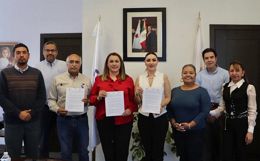 COLABORAN IZEA Y SEMUJER PARA IMPULSAR A MUJERES EN SITUACIÓN DE REZAGO EDUCATIVO 
