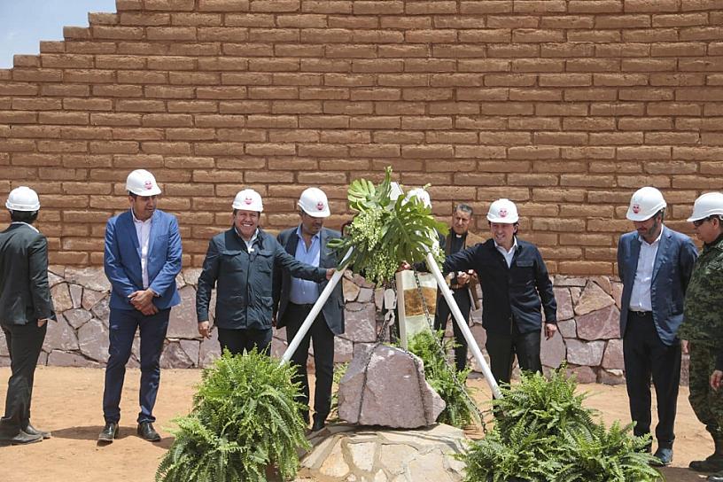 COLOCA GOBERNADOR PRIMERA PIEDRA DE CENTRO DE ALTO RENDIMIENTO DE MINEROS DE ZACATECAS 
