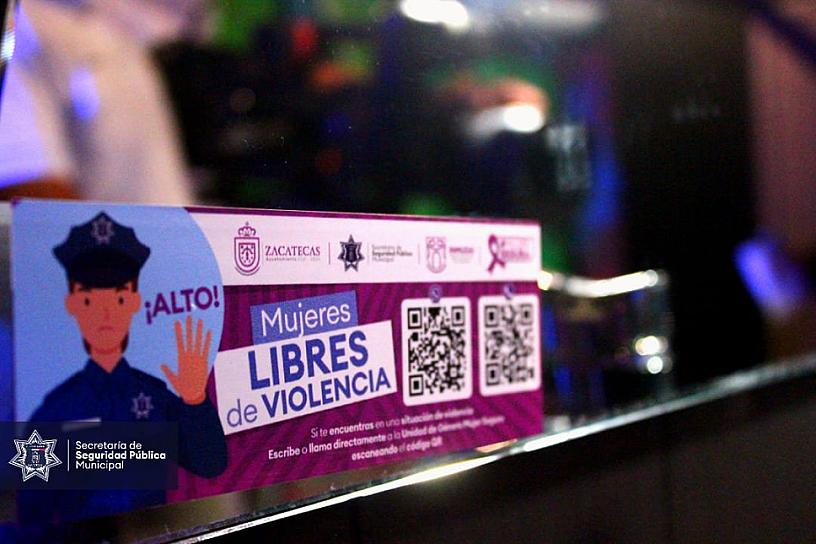 COLOCAN PEGATINAS EN BARES DE LA FENAZA PARA EVITAR QUE MUJERES SEAN VIOLENTADAS 
