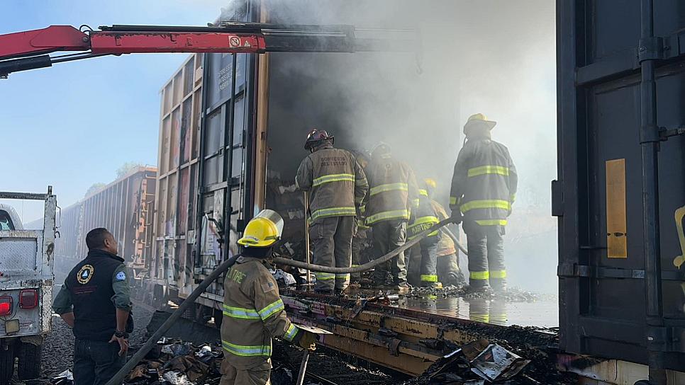COMBATEN INCENDIO EN VAGÓN DE TREN EN SAN FERNANDO
