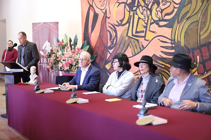 COMPARTEN POETAS NACIONALES SU OBRA EN LA CUNA DE RLV