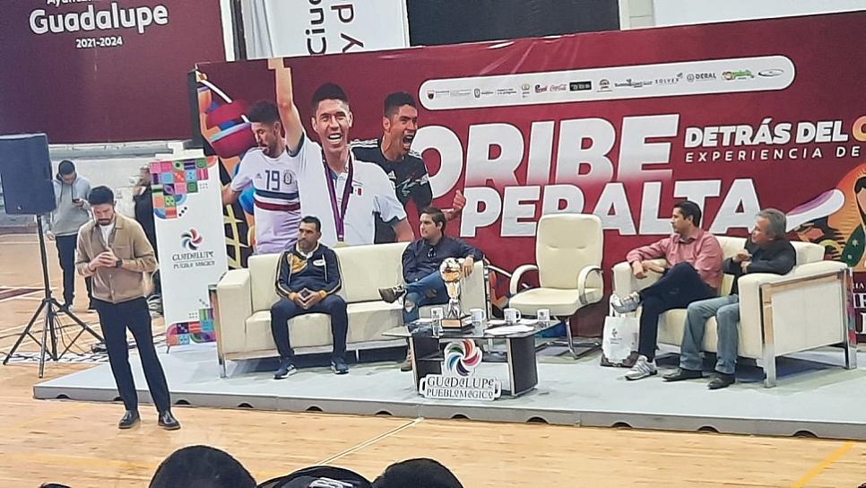 COMPARTE ORIBE PERALTA SU EXPERIENCIA DE VIDA "DETRÁS DEL ORO" 