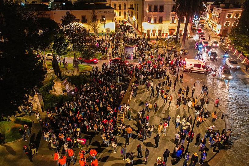 Con baile y tradición, Zacatecas celebra la primera Callejoneada para Solteros