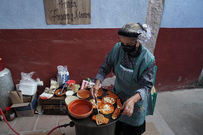 CONCLUYEN JUEGOS FLORALES RLV CON TRADICIONAL VERBENA DE ÉPOCA 