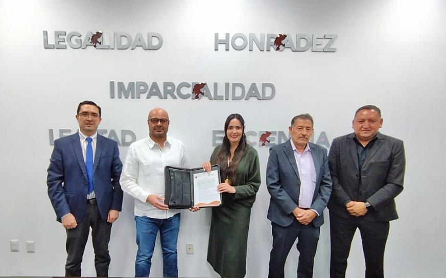 CONCLUYE PROCESO DE DONACIÓN DE BIENES MUEBLES Y PARQUE VEHICULAR A LA FGJEZ