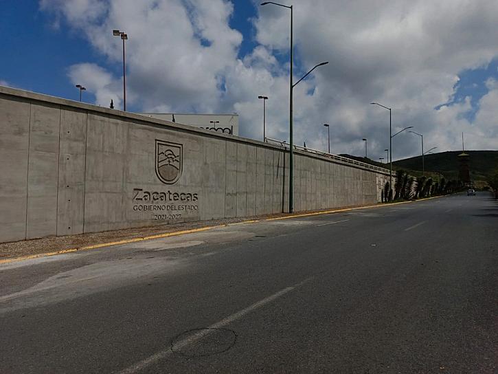 CONCLUYE REPARACIÓN DEL MURO DE CONTENCIÓN COLAPSADO EN BULEVAR EL BOTE