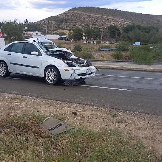 CONDUCTOR SALE LESIONADO, LUEGO DE CHOCAR EN EL VEHÍCULO EN EL QUE VIAJABA