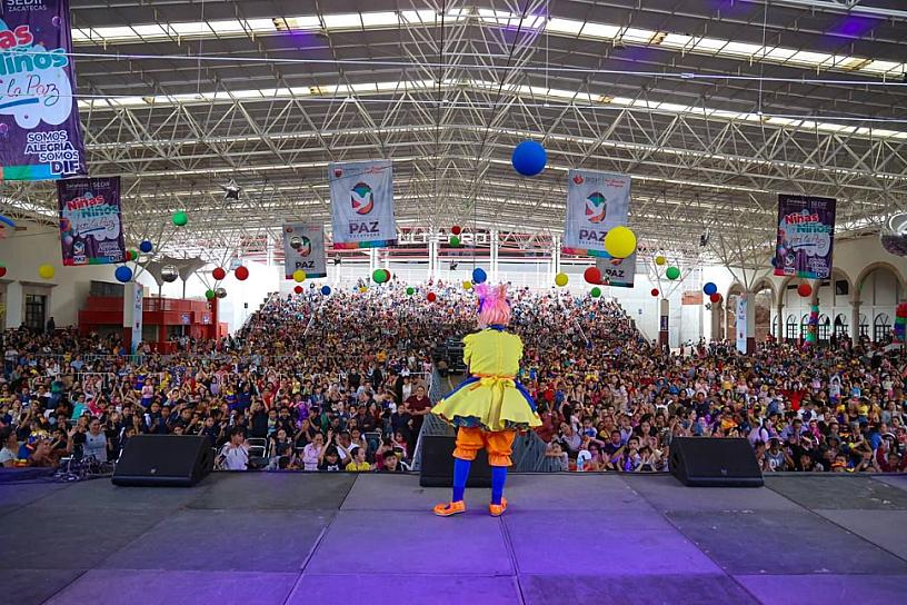 CON ESPECTÁCULO DE BELY Y BETO, INFANTES ZACATECANOS FESTEJAN EL DÍA DEL NIÑO