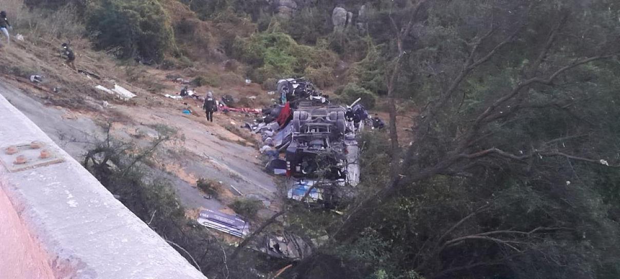 CONFIRMAN 19 MUERTOS EN ACCIDENTE DE AUTOPISTA ZACATECAS-AGUASCALIENTES