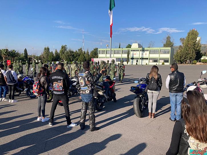 RUEDAN 600 MOTOCICLISTAS POR LA PAZ Y EL HERMANAMIENTO 