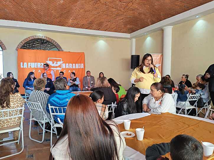 REALIZA MOVIMIENTO CIUDADANO CONFERENCIA DE EMPODERAMIENTO EN OJOCALIENTE