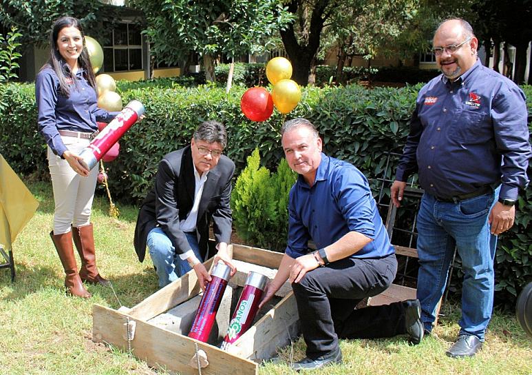 CONMEMORAN 25 AÑOS DEL CECYTEZ; ENTIERRAN CÁPSULA DEL TIEMPO