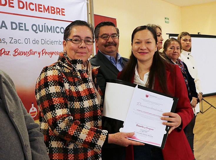 CONMEMORAN DÍA DEL QUÍMICO EN LA SECRETARÍA DE SALUD