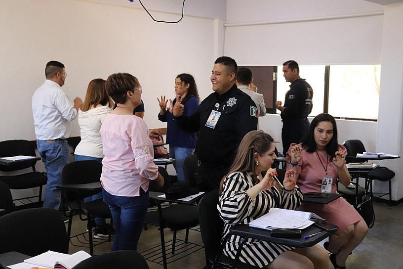 CONMEMORAN DÍA INTERNACIONAL DE LA LENGUA DE SEÑAS
