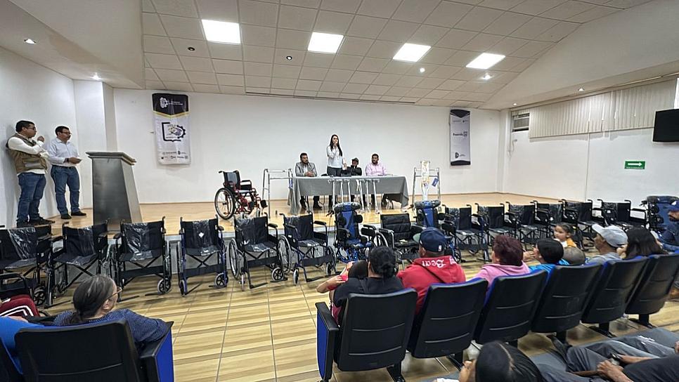 Conmemoran Día Mundial de la Justicia Social con entrega de aparatos funcionales en Fresnillo