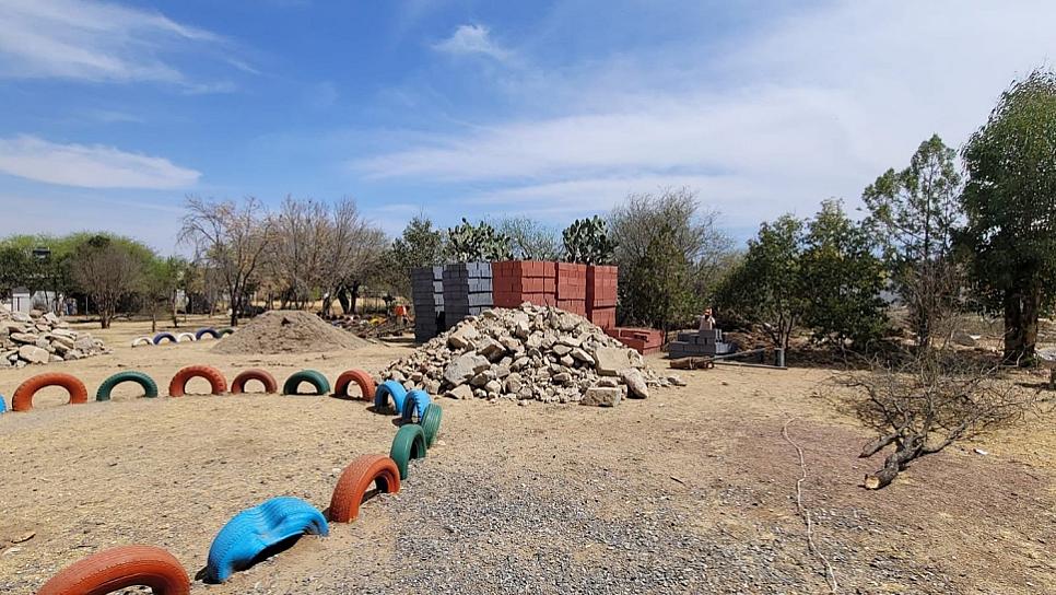 CONSTRUYEN BARDA PERIMETRAL EN PREESCOLAR