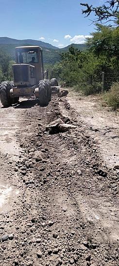CONSTRUYEN CAMINOS RURALES EN JALPA
