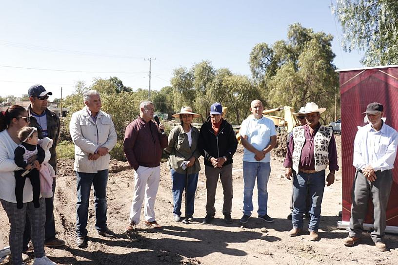 CONSTRUYEN NUEVO PUENTE EN EL ACCESO A EL MOLINO