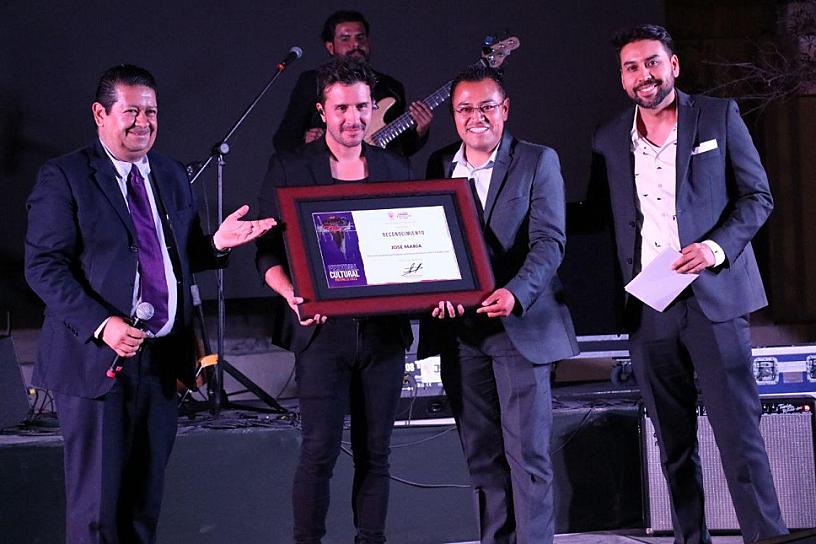 CON SU INAGUALABLE TALENTO,  JOSÉ MARÍA ENAMORA A FRESNILLO