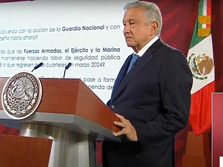 CONSULTARÁ AMLO PERMANENCIA DEL EJÉRCITO EN LAS CALLES 