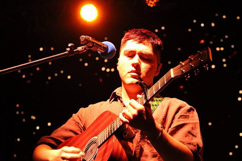 CON SU MÚSICA, KEVIN KAARL DESLUMBRA A ZACATECANOS