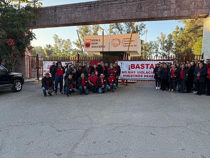 CONTINÚA HUELGA EN TECNOLÓGICO DE TLALTENANGO 