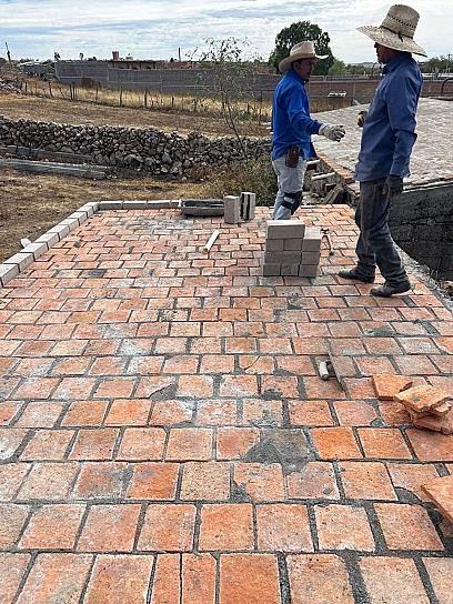 CONTINÚAN TRABAJOS DE REPARACIÓN DE CASAS A FAMILIAS DE LA SIERRA&nbsp;