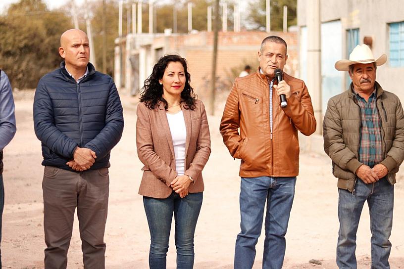 CONTINÚA PAVIMENTACIÓN DE CALLES JEREZANAS 