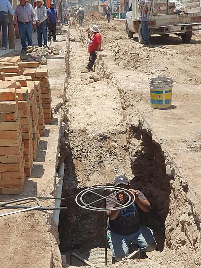 CONTINÚA SIMAPARG CON REHABILITACIÓN DE LÍNEAS DE DRENAJE Y AGUA POTABLE