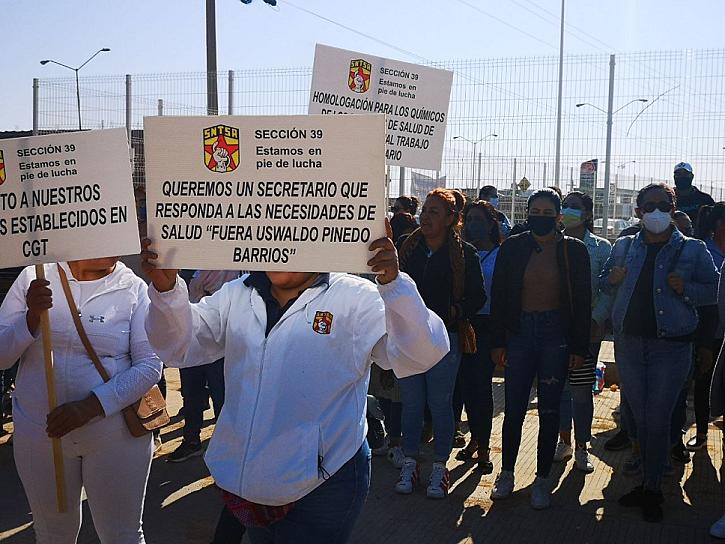 CONTINÚA TOMA DEL HOSPITAL DE LA MUJER EN FRESNILLO 