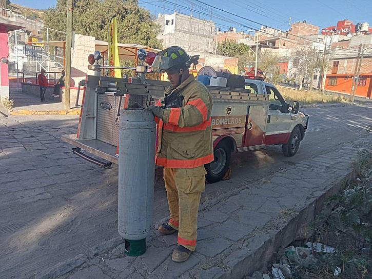 Controlan fuga de gas LP en la Díaz Ordaz