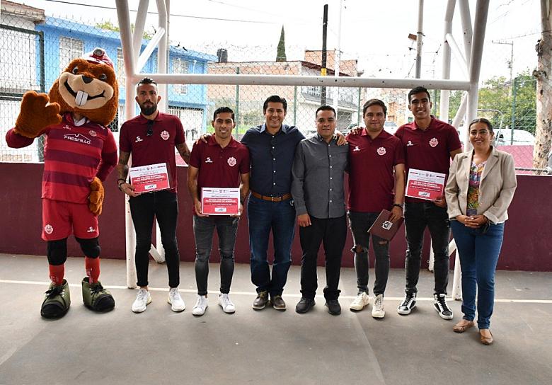 CONVIVEN MINEROS DE ZACATECAS CON INFANTES