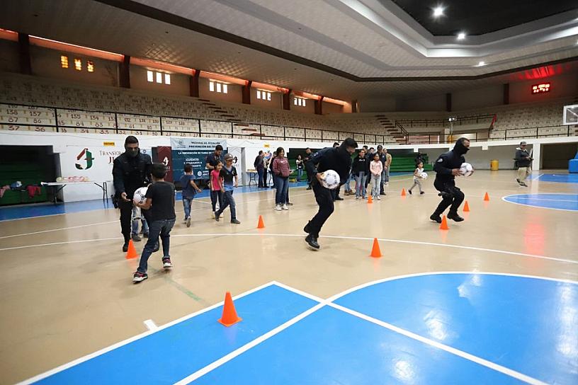 CONVIVEN NIÑOS JEREZANOS CON ELEMENTOS DE SEGURIDAD PÚBLICA&nbsp;
