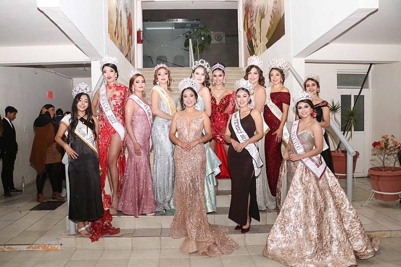 CORONAN A MONSERRATH I, REINA DEL CARNAVAL DE RÍO GRANDE