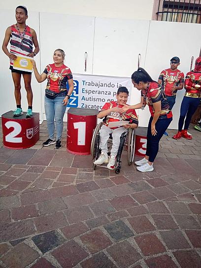 CORREN PARA CONCIENTIZAR A LA POBLACIÓN SOBRE EL AUTISMO