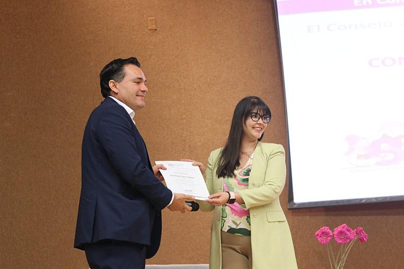 SENSIBILIZAN AL PERSONAL DEL COZCYT EN DERECHOS HUMANOS DE LA MUJER