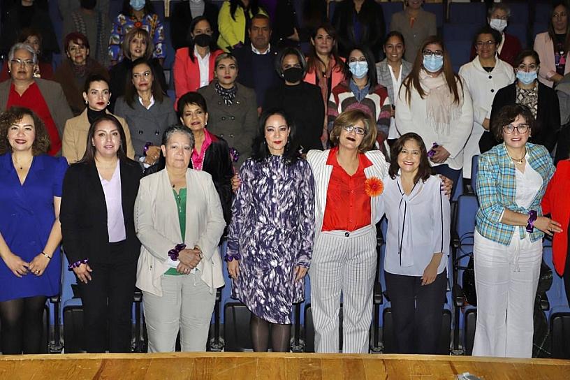 CREAN COLECTIVO “MUJERES CAMINANDO” PARA ENFRENTAR DIVERSOS PROBLEMAS