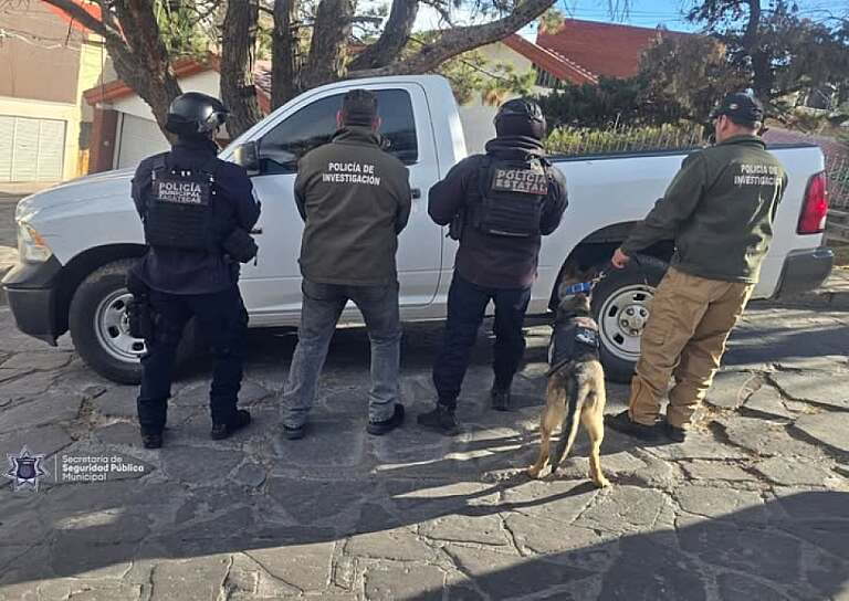 ASEGURAN VEHÍCULO POR PRESUNTA SUPLANTACIÓN DE UNIDAD