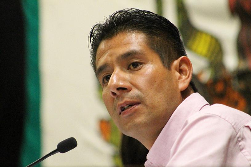 CUESTIONAN LICITACIONES EN EL DIF ESTATAL DURANTE COMPARECENCIA 