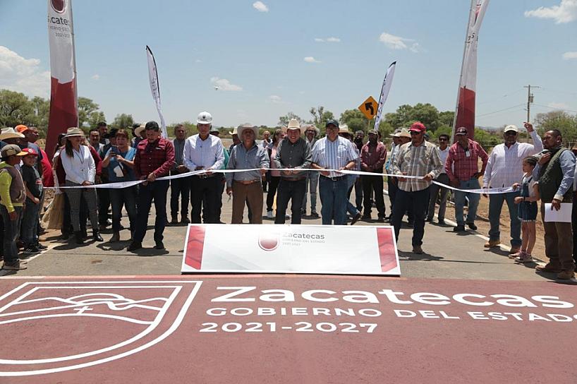    CUMPLE GOBERNADOR A FRESNILLO: REHABILITA CARRETERA EN GUADALUPE DE TRUJILLO