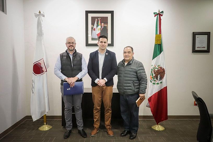 CUMPLE GOBIERNO DEL ESTADO CON MUNICIPIOS; ENTREGA APOYOS