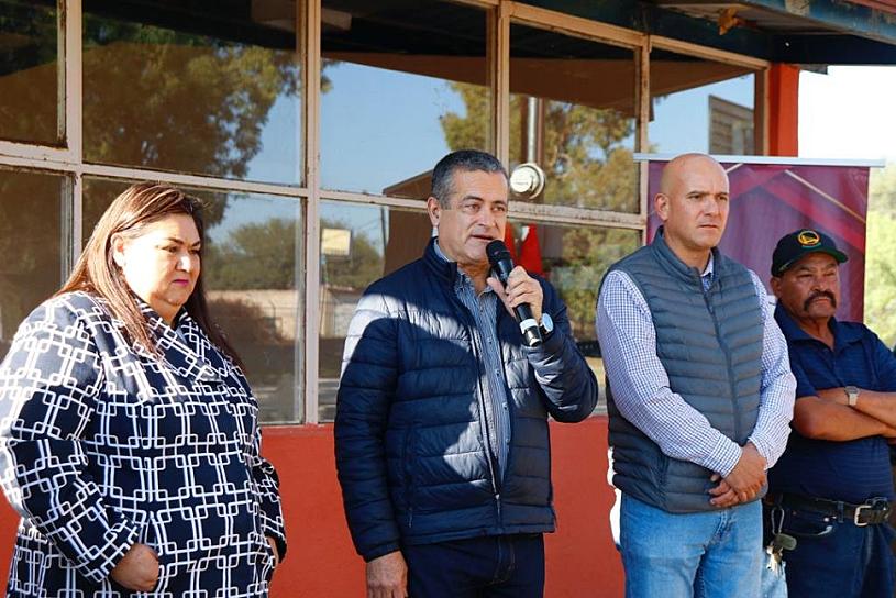 CUMPLE HUMBERTO CONTRERAS A VECINOS DE LOS MOTA Y EL SAUCITO