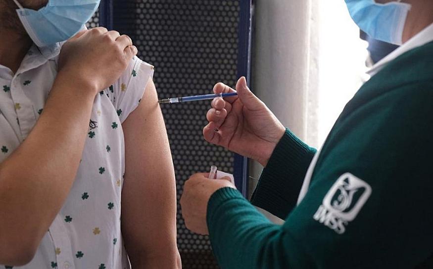 CUMPLE IMSS CON META DE VACUNACIÓN INTENSIVA