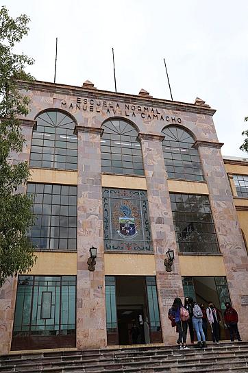 CUMPLE LA BENMAC 197 AÑOS DE FORMAR PROFESORES