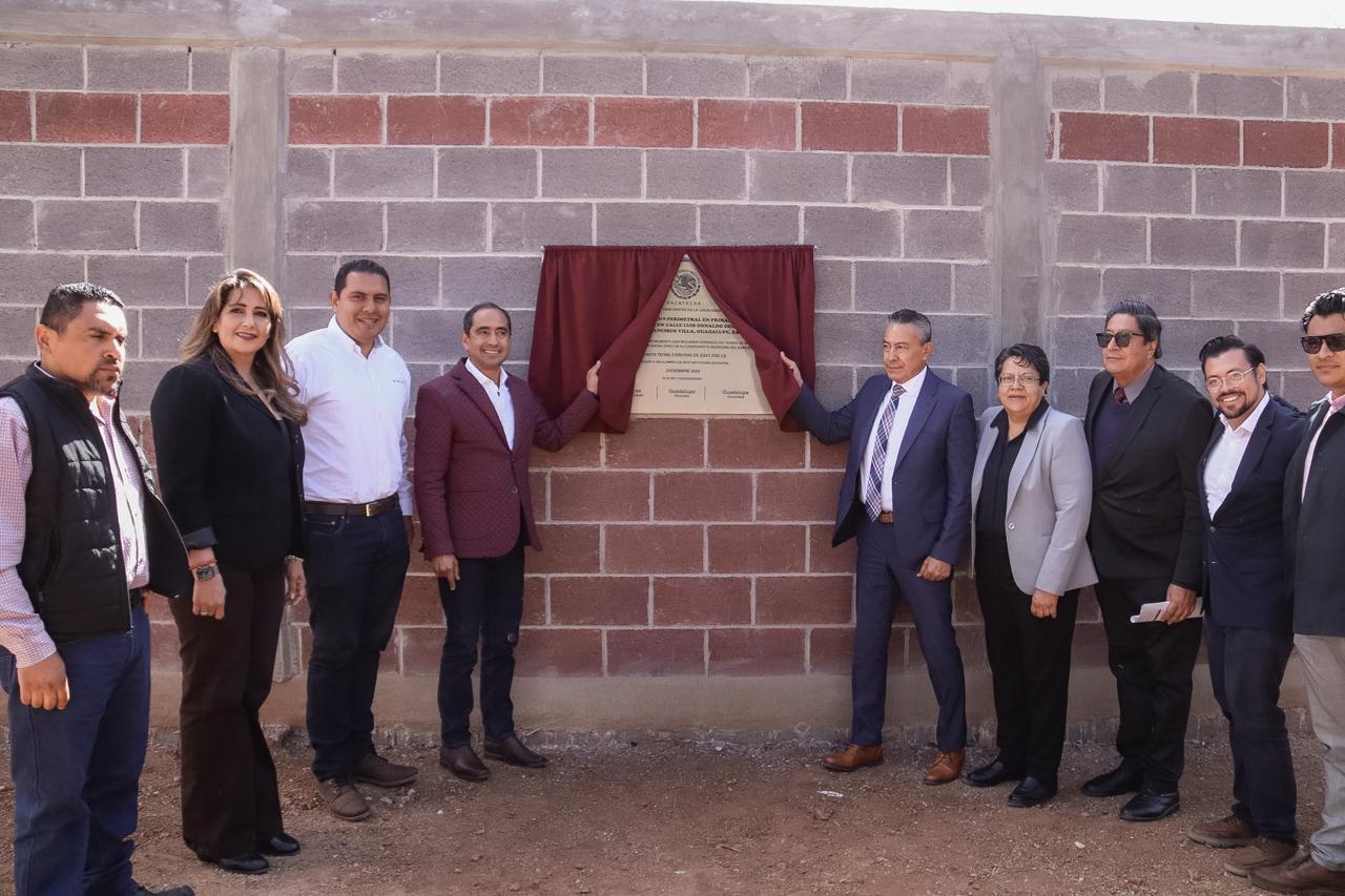 ENTREGA GUADALUPE BARDA PERIMETRAL EN PRIMARIA FRANCISCO VILLA