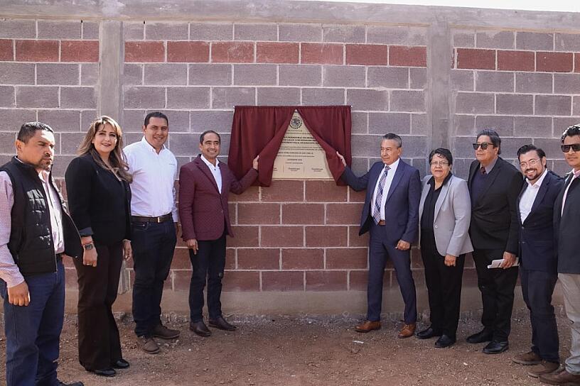 ENTREGA GUADALUPE BARDA PERIMETRAL EN PRIMARIA FRANCISCO VILLA