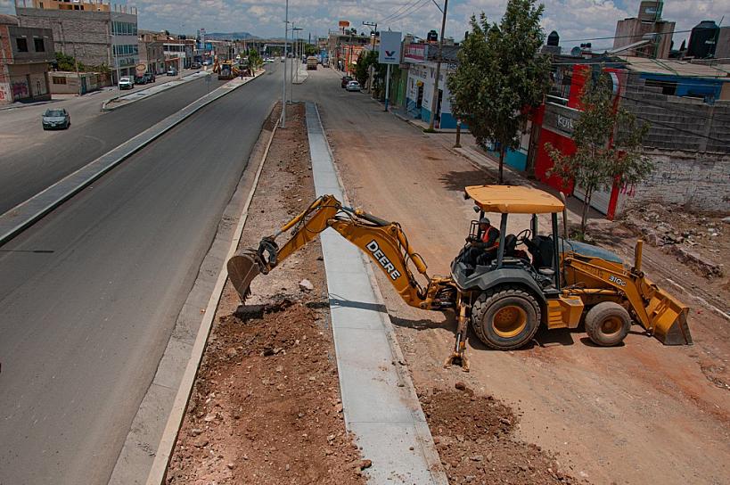 MODERNIZAN Y AMPLÍAN PRIMERA ETAPA DE LA VIALIDAD EL ORITO 
