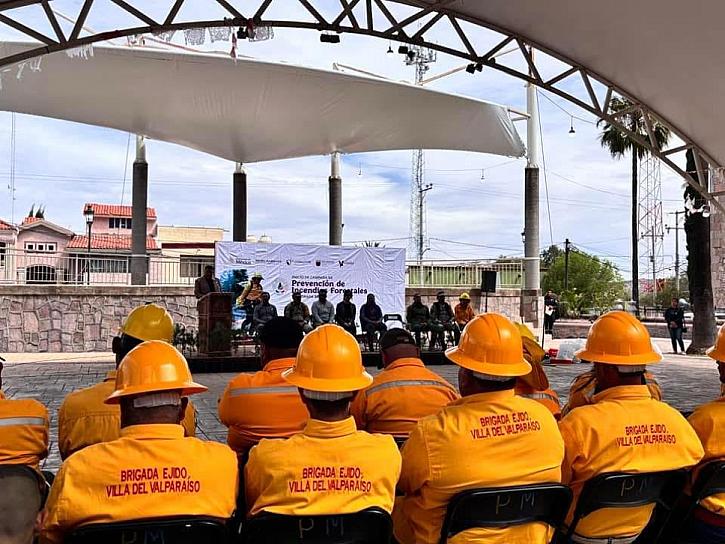 Dan banderazo oficial a campaña de prevención de incendios forestales