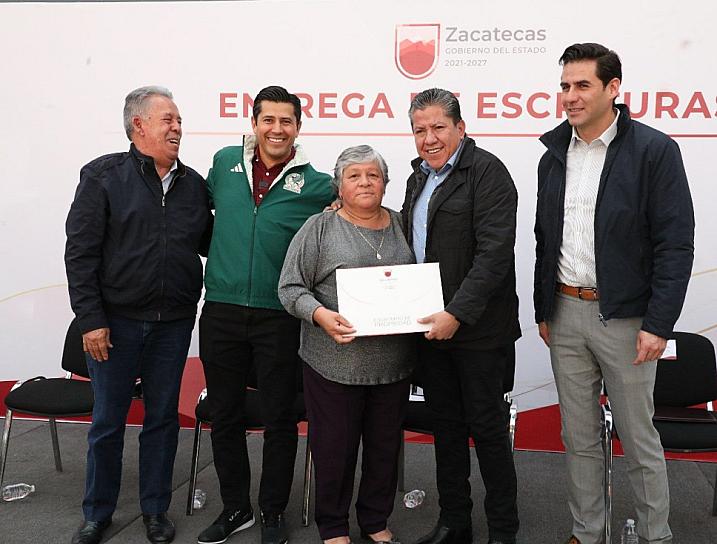 DAN CERTEZA JURÍDICA A 135 FAMILIAS GUADALUPENSES