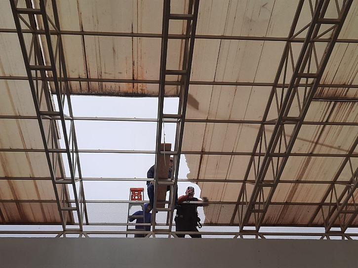 DAN MANITA DE GATO A TECHO EN PRESIDENCIA MUNICIPAL DE FRESNILLO